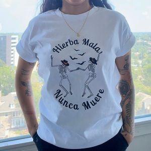 Skeleton embroidered Tee